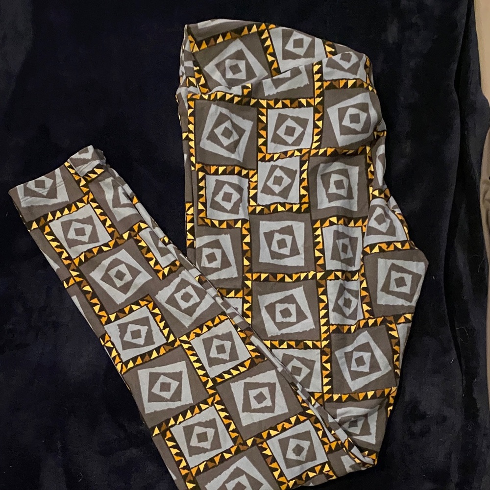 LuLaRoe Geometric Patterned Leggings - Gray and Yellow